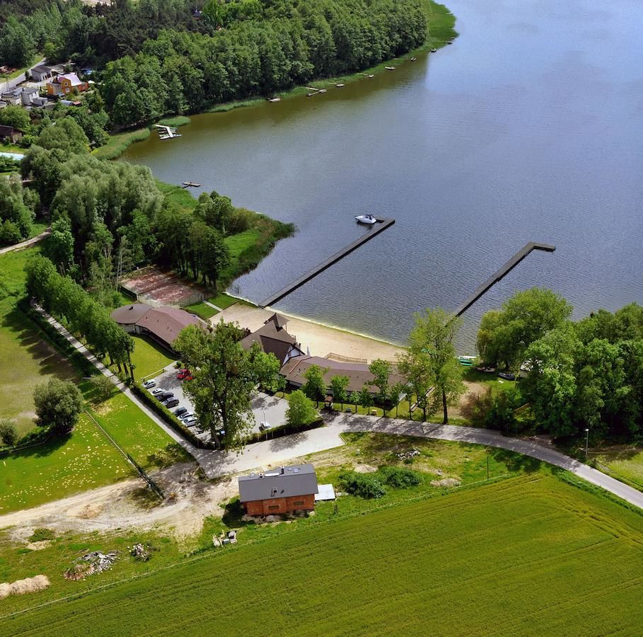 Отель Hotel Łazienki Chodzieskie Ходзеж-42